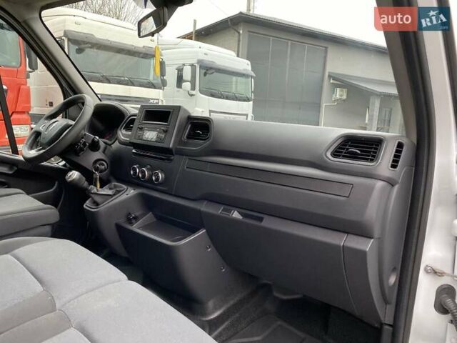 Білий Рено Мастєр, об'ємом двигуна 2.3 л та пробігом 245 тис. км за 17750 $, фото 34 на Automoto.ua