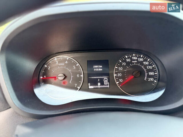 Белый Рено Мастер, объемом двигателя 2.3 л и пробегом 230 тыс. км за 19950 $, фото 25 на Automoto.ua