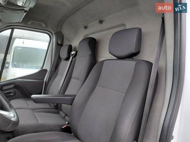 Белый Рено Мастер, объемом двигателя 2.3 л и пробегом 216 тыс. км за 20000 $, фото 63 на Automoto.ua