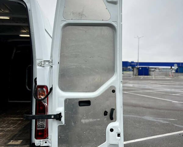 Белый Рено Мастер, объемом двигателя 2.3 л и пробегом 229 тыс. км за 25300 $, фото 45 на Automoto.ua