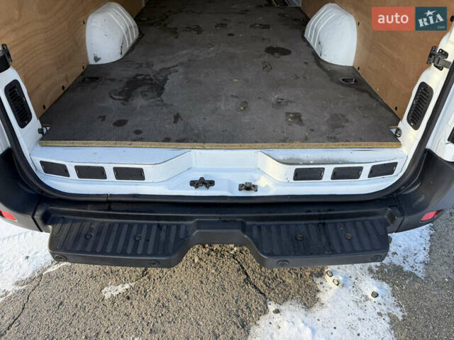 Белый Рено Мастер, объемом двигателя 2.3 л и пробегом 232 тыс. км за 24700 $, фото 25 на Automoto.ua