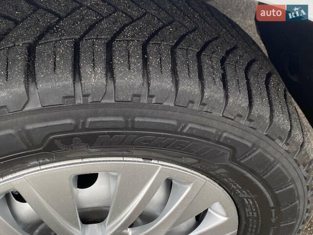 Білий Рено Мастєр, об'ємом двигуна 2.3 л та пробігом 246 тис. км за 19900 $, фото 65 на Automoto.ua