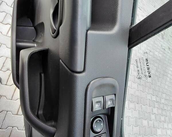 Белый Рено Мастер, объемом двигателя 2.3 л и пробегом 192 тыс. км за 18400 $, фото 34 на Automoto.ua