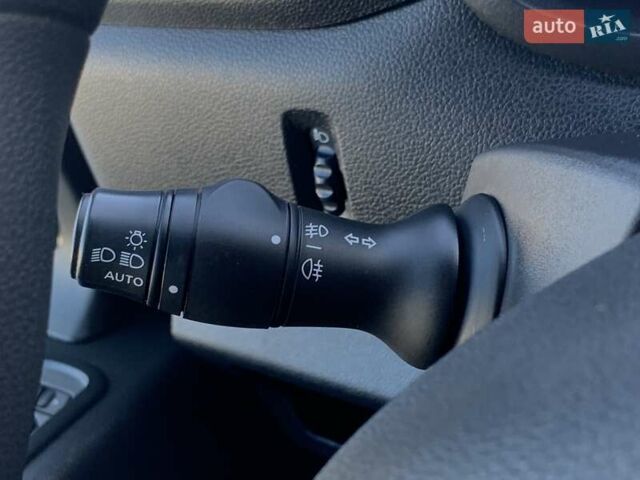 Білий Рено Мастєр, об'ємом двигуна 2.3 л та пробігом 218 тис. км за 19999 $, фото 43 на Automoto.ua