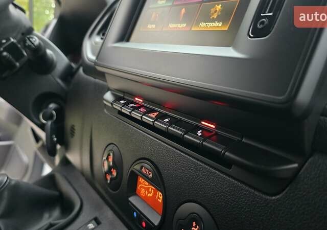 Белый Рено Мастер, объемом двигателя 2.3 л и пробегом 193 тыс. км за 21700 $, фото 35 на Automoto.ua