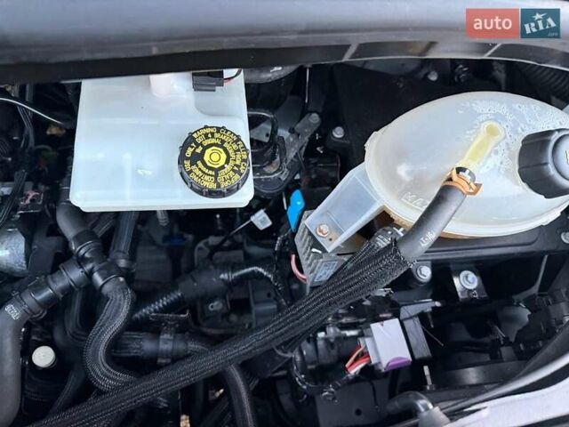 Белый Рено Мастер, объемом двигателя 2.3 л и пробегом 176 тыс. км за 21300 $, фото 34 на Automoto.ua