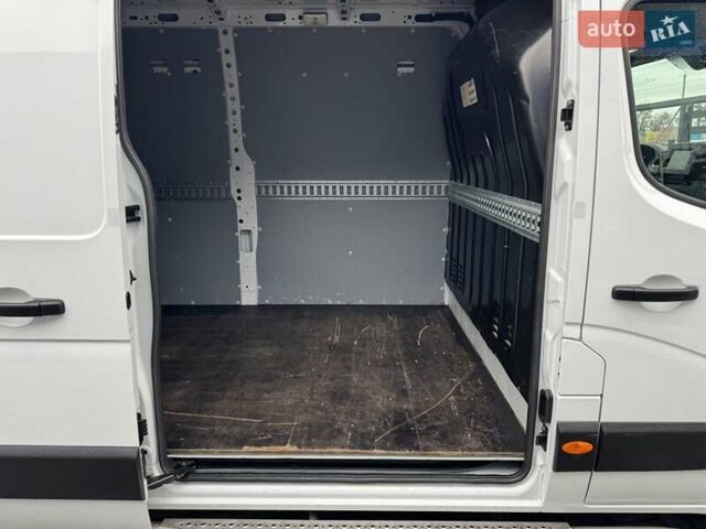 Белый Рено Мастер, объемом двигателя 2.3 л и пробегом 230 тыс. км за 20500 $, фото 25 на Automoto.ua