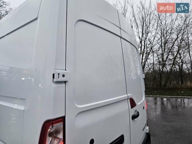 Белый Рено Мастер, объемом двигателя 2.3 л и пробегом 184 тыс. км за 18300 $, фото 24 на Automoto.ua