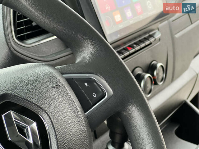 Белый Рено Мастер, объемом двигателя 2.3 л и пробегом 233 тыс. км за 17900 $, фото 94 на Automoto.ua