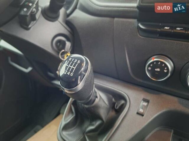 Білий Рено Мастєр, об'ємом двигуна 2.3 л та пробігом 240 тис. км за 18456 $, фото 11 на Automoto.ua