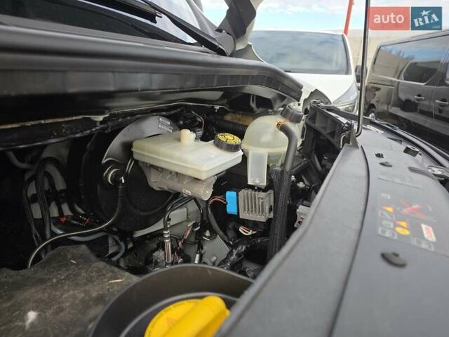 Белый Рено Мастер, объемом двигателя 2.3 л и пробегом 206 тыс. км за 21000 $, фото 35 на Automoto.ua