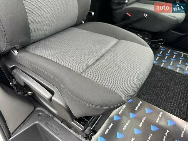 Белый Рено Мастер, объемом двигателя 2.3 л и пробегом 230 тыс. км за 20500 $, фото 27 на Automoto.ua