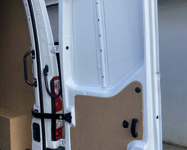 Белый Рено Мастер, объемом двигателя 2.3 л и пробегом 150 тыс. км за 21700 $, фото 14 на Automoto.ua