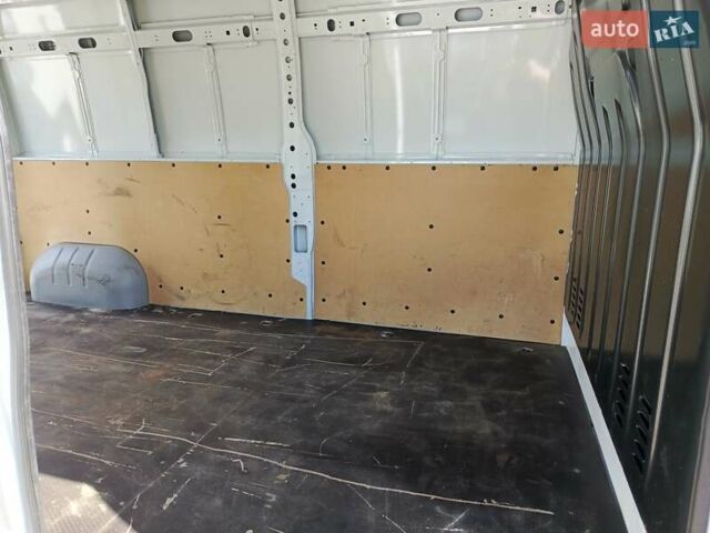 Білий Рено Мастєр, об'ємом двигуна 0 л та пробігом 237 тис. км за 18950 $, фото 10 на Automoto.ua