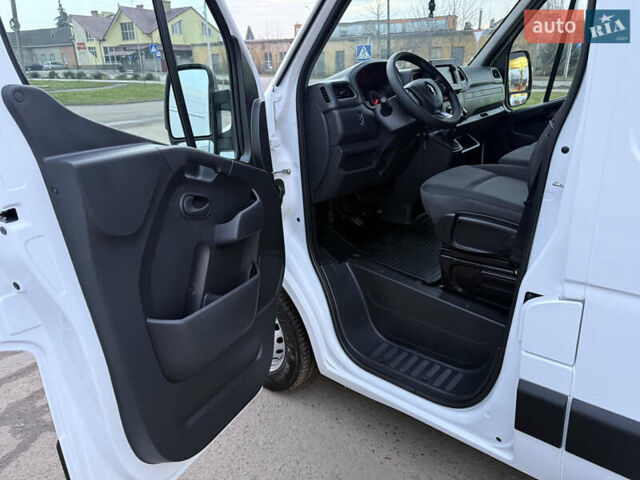 Белый Рено Мастер, объемом двигателя 0 л и пробегом 252 тыс. км за 18800 $, фото 16 на Automoto.ua