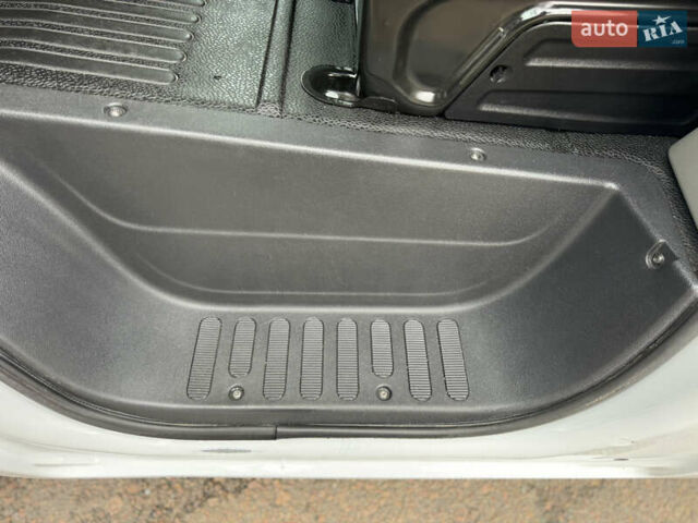 Білий Рено Мастєр, об'ємом двигуна 2.3 л та пробігом 267 тис. км за 21500 $, фото 79 на Automoto.ua