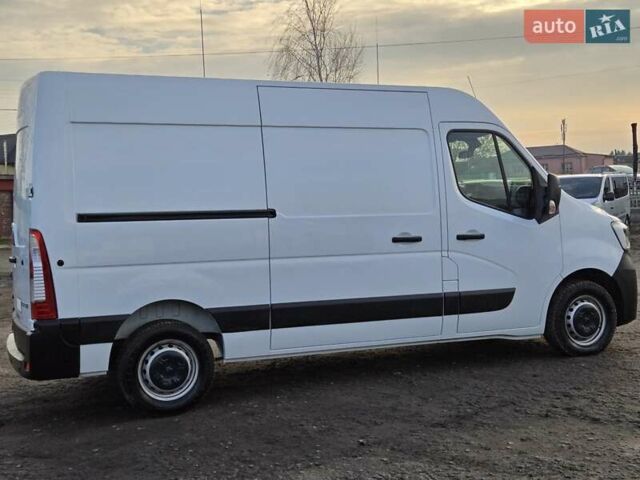 Белый Рено Мастер, объемом двигателя 2.3 л и пробегом 179 тыс. км за 18900 $, фото 3 на Automoto.ua