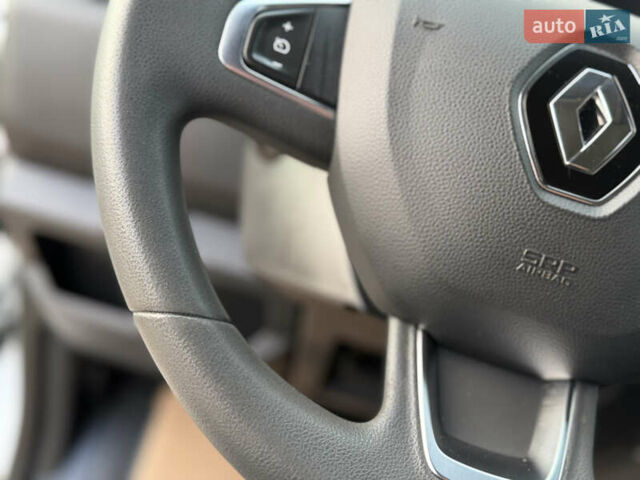 Белый Рено Мастер, объемом двигателя 2.3 л и пробегом 255 тыс. км за 24900 $, фото 22 на Automoto.ua