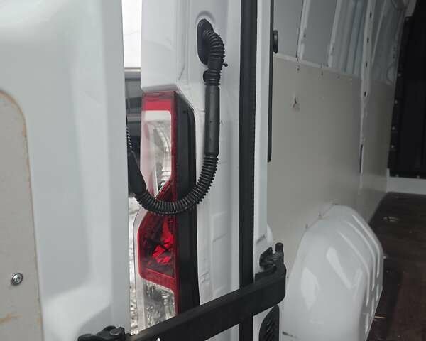 Білий Рено Мастєр, об'ємом двигуна 2.3 л та пробігом 215 тис. км за 20300 $, фото 47 на Automoto.ua