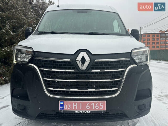Белый Рено Мастер, объемом двигателя 2.3 л и пробегом 253 тыс. км за 20999 $, фото 1 на Automoto.ua