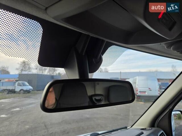 Белый Рено Мастер, объемом двигателя 2.3 л и пробегом 179 тыс. км за 18900 $, фото 59 на Automoto.ua