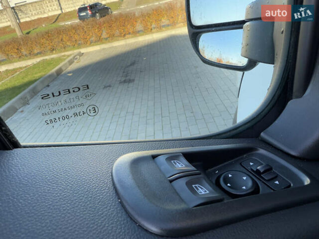 Білий Рено Мастєр, об'ємом двигуна 2.3 л та пробігом 188 тис. км за 26999 $, фото 35 на Automoto.ua