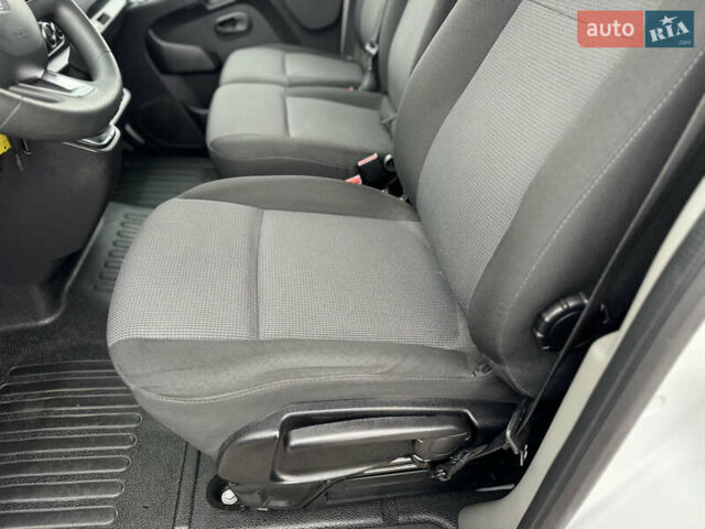 Білий Рено Мастєр, об'ємом двигуна 2.3 л та пробігом 267 тис. км за 21500 $, фото 86 на Automoto.ua