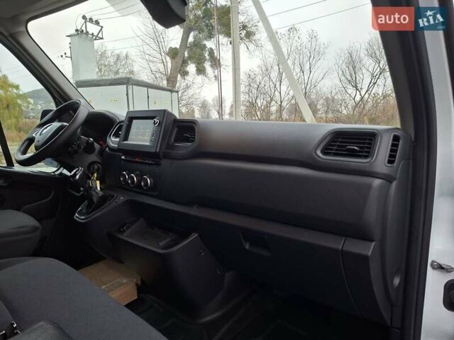 Білий Рено Мастєр, об'ємом двигуна 2.3 л та пробігом 240 тис. км за 18456 $, фото 24 на Automoto.ua