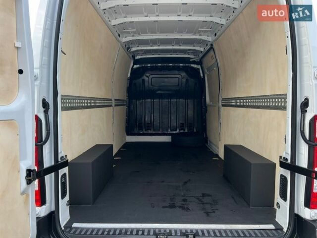 Белый Рено Мастер, объемом двигателя 2.3 л и пробегом 120 тыс. км за 20499 $, фото 72 на Automoto.ua