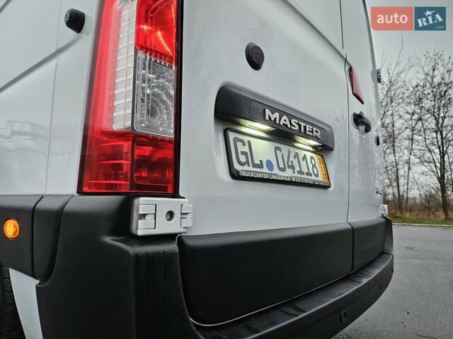 Білий Рено Мастєр, об'ємом двигуна 2.3 л та пробігом 217 тис. км за 18900 $, фото 33 на Automoto.ua