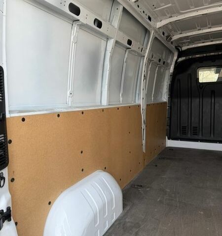 Белый Рено Мастер, объемом двигателя 2.3 л и пробегом 199 тыс. км за 21900 $, фото 9 на Automoto.ua