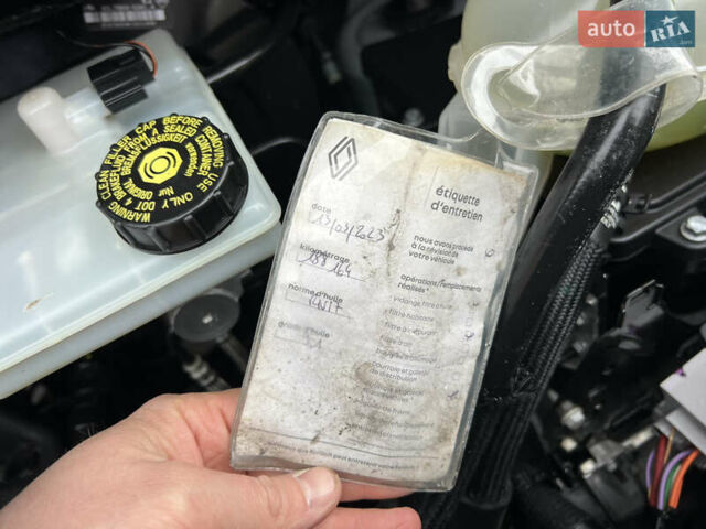 Білий Рено Мастєр, об'ємом двигуна 2.3 л та пробігом 233 тис. км за 17900 $, фото 139 на Automoto.ua