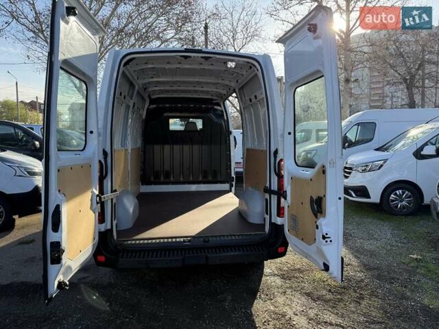 Белый Рено Мастер, объемом двигателя 2.3 л и пробегом 250 тыс. км за 19999 $, фото 33 на Automoto.ua