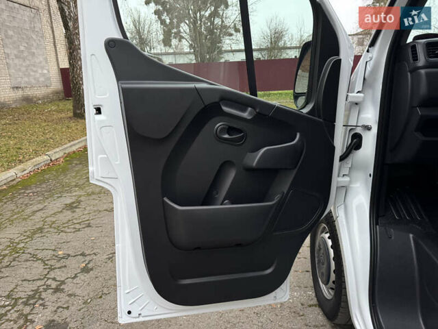 Белый Рено Мастер, объемом двигателя 2.3 л и пробегом 66 тыс. км за 25800 $, фото 24 на Automoto.ua