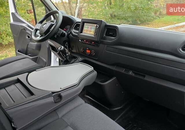 Белый Рено Мастер, объемом двигателя 2.3 л и пробегом 193 тыс. км за 21700 $, фото 38 на Automoto.ua