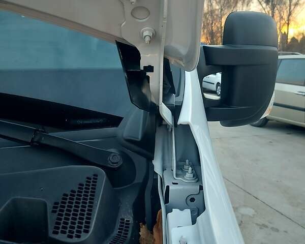 Білий Рено Мастєр, об'ємом двигуна 2.3 л та пробігом 257 тис. км за 17900 $, фото 46 на Automoto.ua