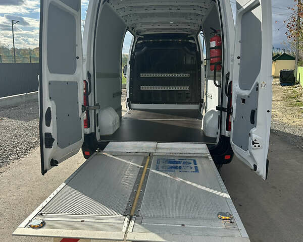 Белый Рено Мастер, объемом двигателя 2.3 л и пробегом 193 тыс. км за 22500 $, фото 29 на Automoto.ua