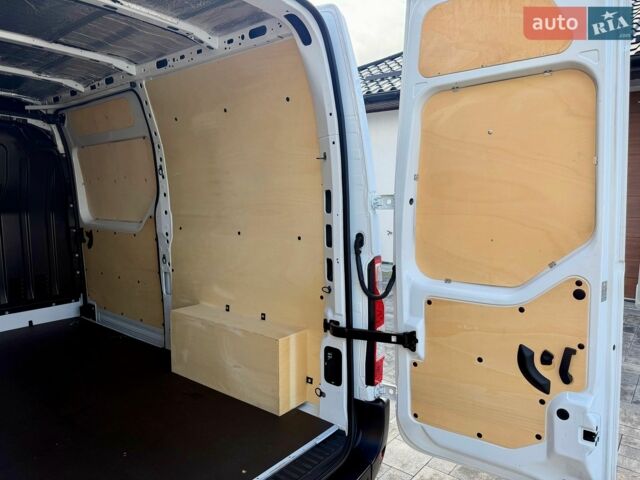 Белый Рено Мастер, объемом двигателя 2.3 л и пробегом 212 тыс. км за 18500 $, фото 10 на Automoto.ua