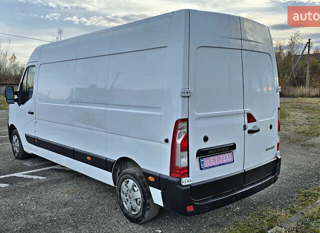 Белый Рено Мастер, объемом двигателя 2.3 л и пробегом 352 тыс. км за 17900 $, фото 4 на Automoto.ua