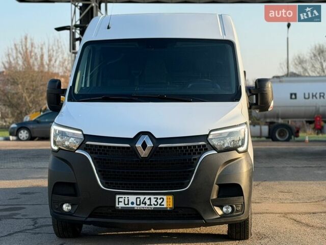 Белый Рено Мастер, объемом двигателя 2.3 л и пробегом 221 тыс. км за 17300 $, фото 2 на Automoto.ua