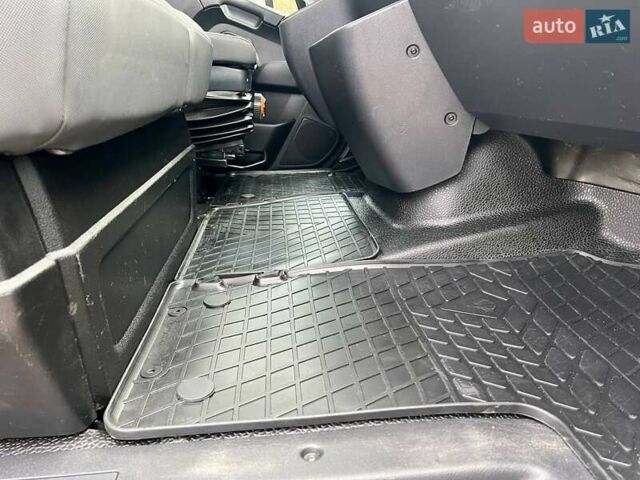 Белый Рено Мастер, объемом двигателя 2.3 л и пробегом 293 тыс. км за 24999 $, фото 54 на Automoto.ua