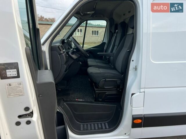 Белый Рено Мастер, объемом двигателя 2.3 л и пробегом 265 тыс. км за 21500 $, фото 44 на Automoto.ua