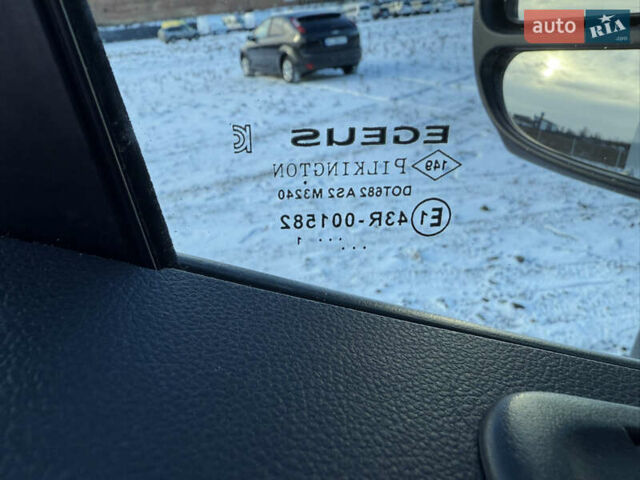 Белый Рено Мастер, объемом двигателя 2.3 л и пробегом 232 тыс. км за 24700 $, фото 35 на Automoto.ua