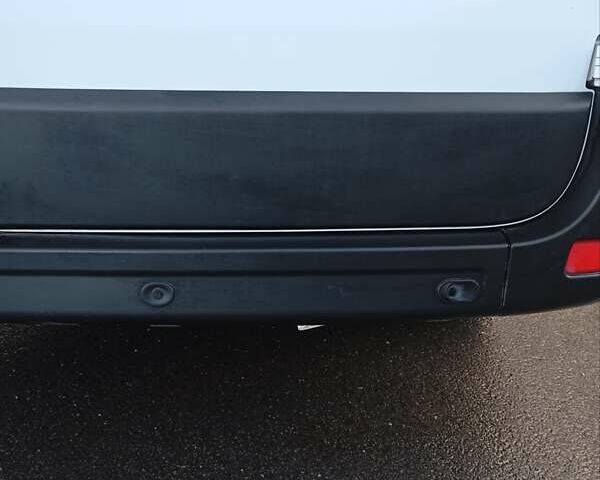 Белый Рено Мастер, объемом двигателя 0 л и пробегом 166 тыс. км за 18300 $, фото 32 на Automoto.ua