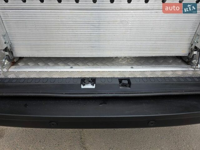 Белый Рено Мастер, объемом двигателя 2.3 л и пробегом 209 тыс. км за 21700 $, фото 52 на Automoto.ua