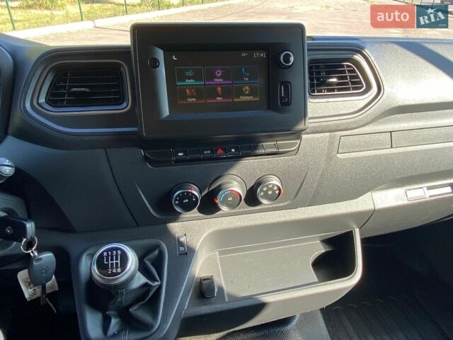 Белый Рено Мастер, объемом двигателя 2.3 л и пробегом 272 тыс. км за 20700 $, фото 11 на Automoto.ua