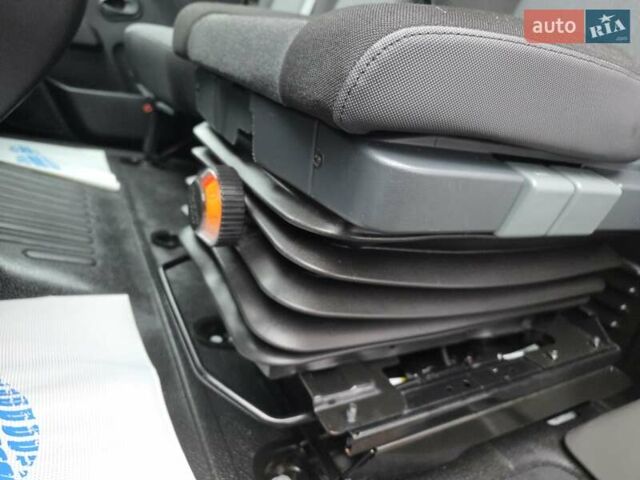 Білий Рено Мастєр, об'ємом двигуна 2.3 л та пробігом 202 тис. км за 20700 $, фото 26 на Automoto.ua