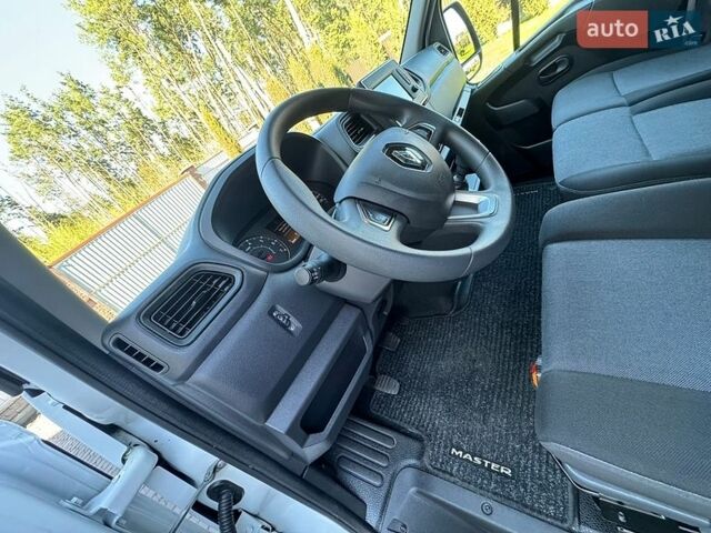 Белый Рено Мастер, объемом двигателя 2.3 л и пробегом 127 тыс. км за 23800 $, фото 28 на Automoto.ua