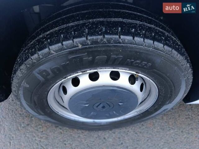 Білий Рено Мастєр, об'ємом двигуна 2.3 л та пробігом 181 тис. км за 21999 $, фото 12 на Automoto.ua