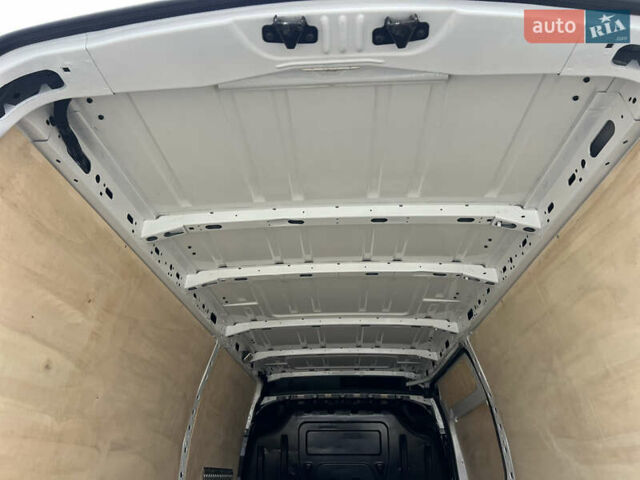 Белый Рено Мастер, объемом двигателя 2.3 л и пробегом 233 тыс. км за 17900 $, фото 78 на Automoto.ua